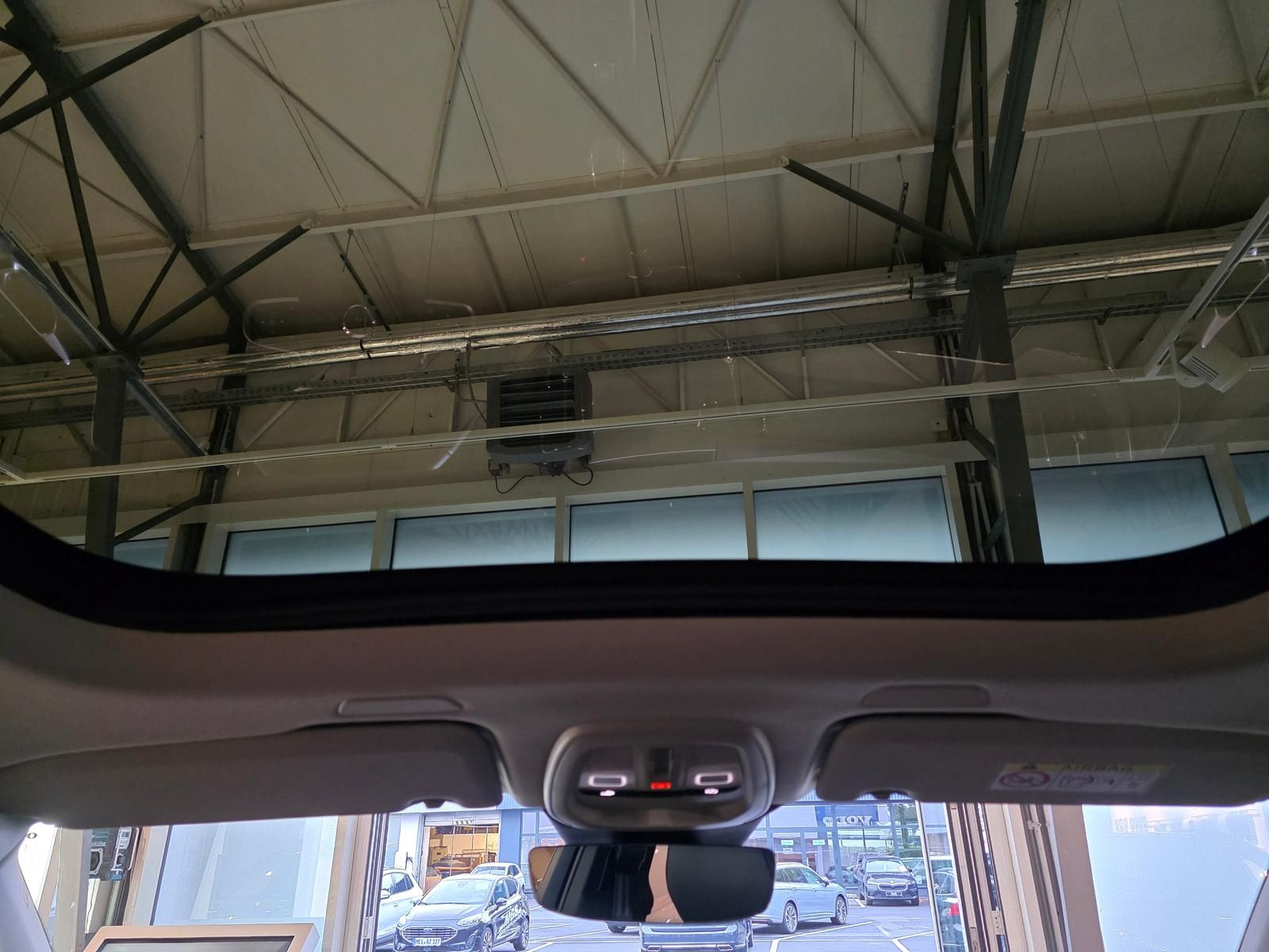 Volvo XC60 Ultra Dark Recharge Plug-In Hybrid AWD