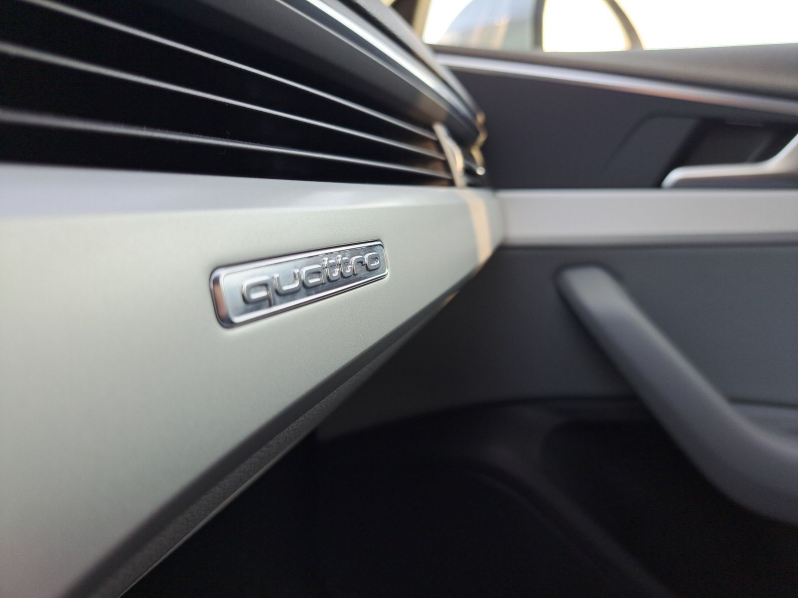 Audi A4 allroad 45 TFSI qu. AHK*virtual*SOUND*NAVI