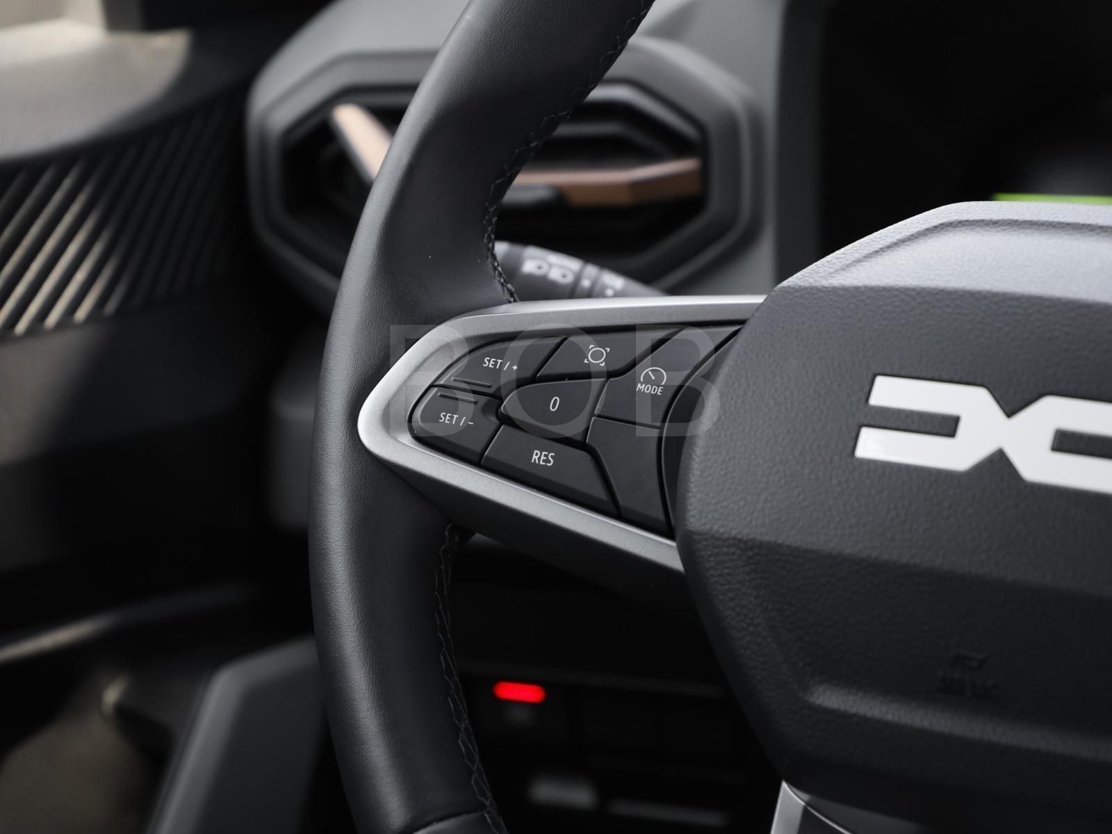 Dacia Duster Extreme HYBRID 140 - Samsaru's Car Outlet