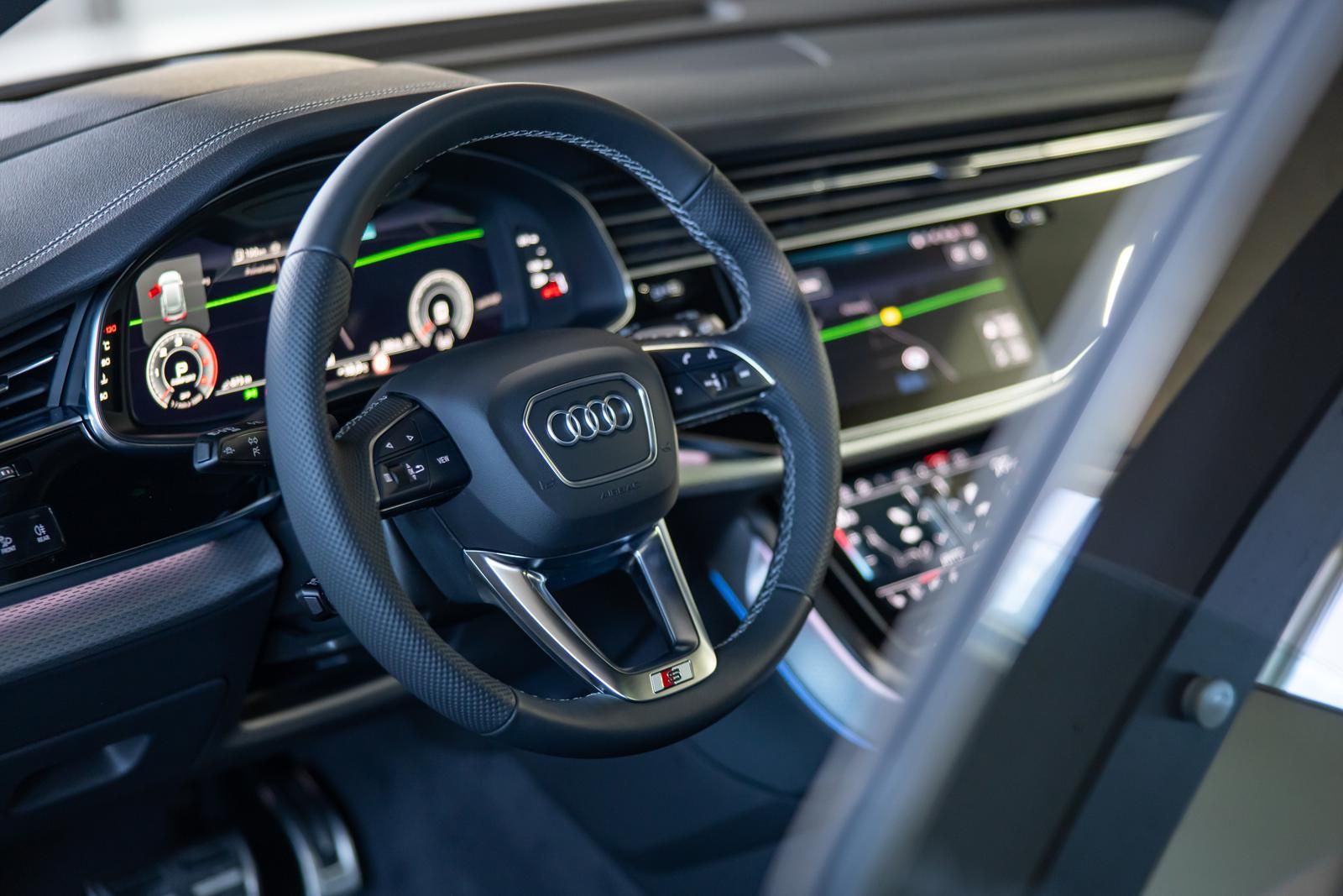 Audi Q8 50 TDI quattro S-Line - Samsaru's Car Outlet