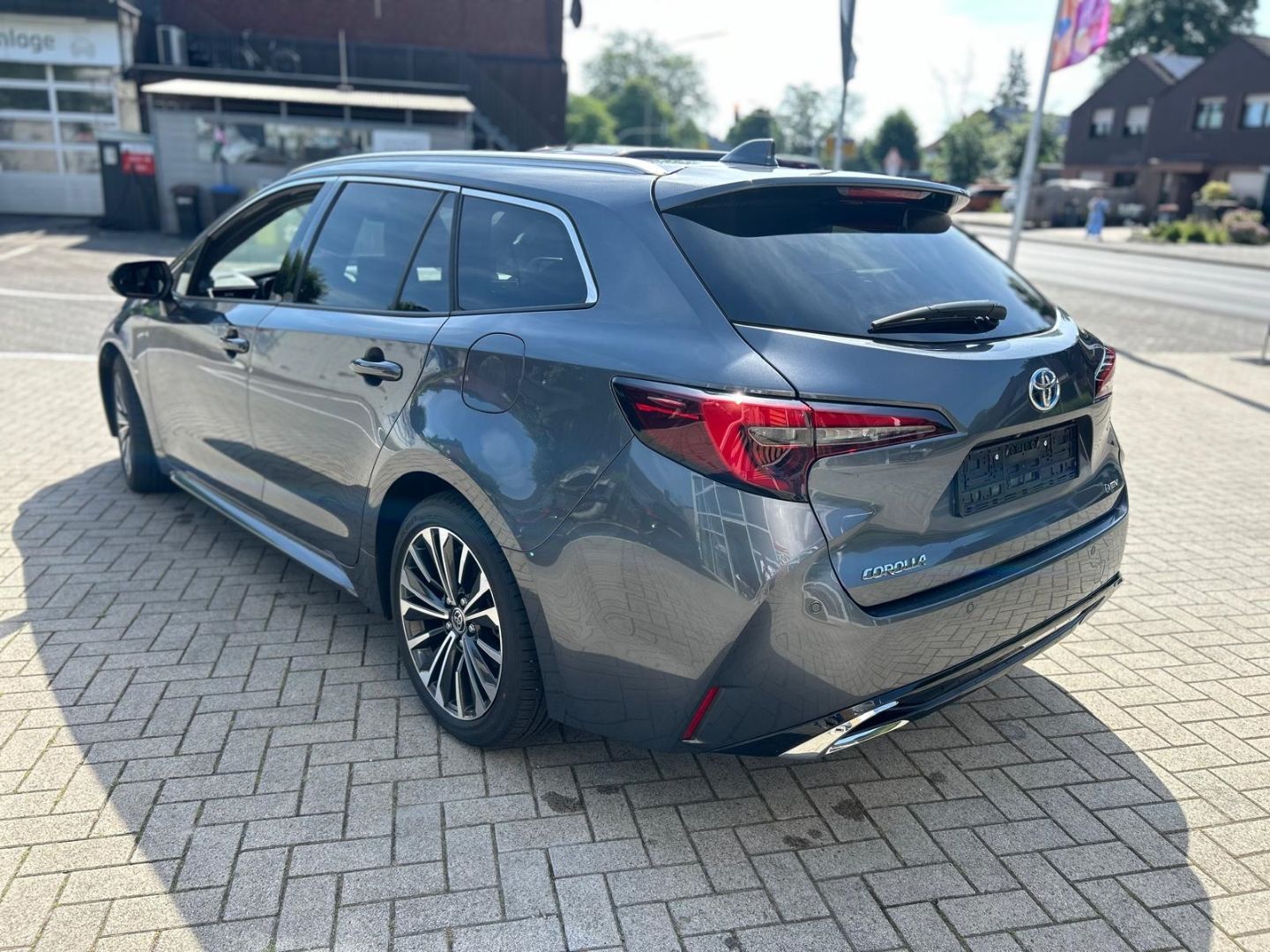 Toyota Corolla TS Hybrid Teamplayer ACC LED SHZ NAVI AC