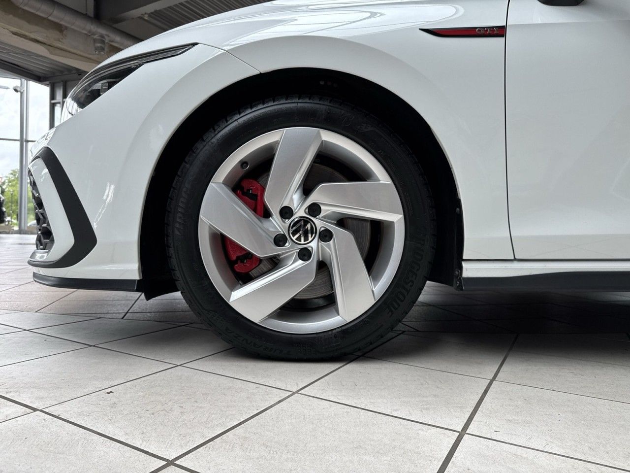 Volkswagen Golf VIII 2.0 GTI DSG - Samsaru's Car Outlet