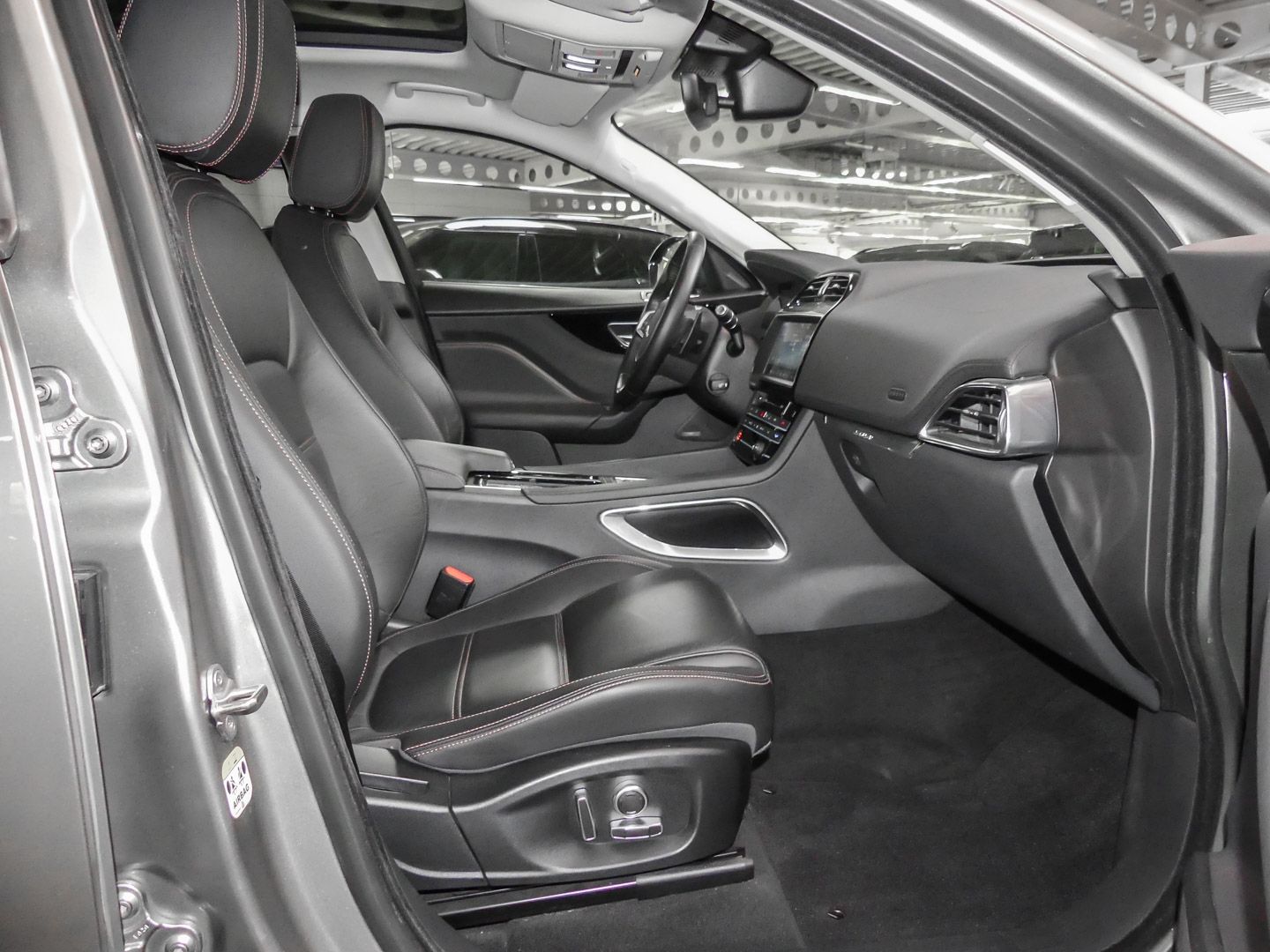 Jaguar F-Pace Prestige AWD 30d EU6d-T Allrad AHK-abnehm
