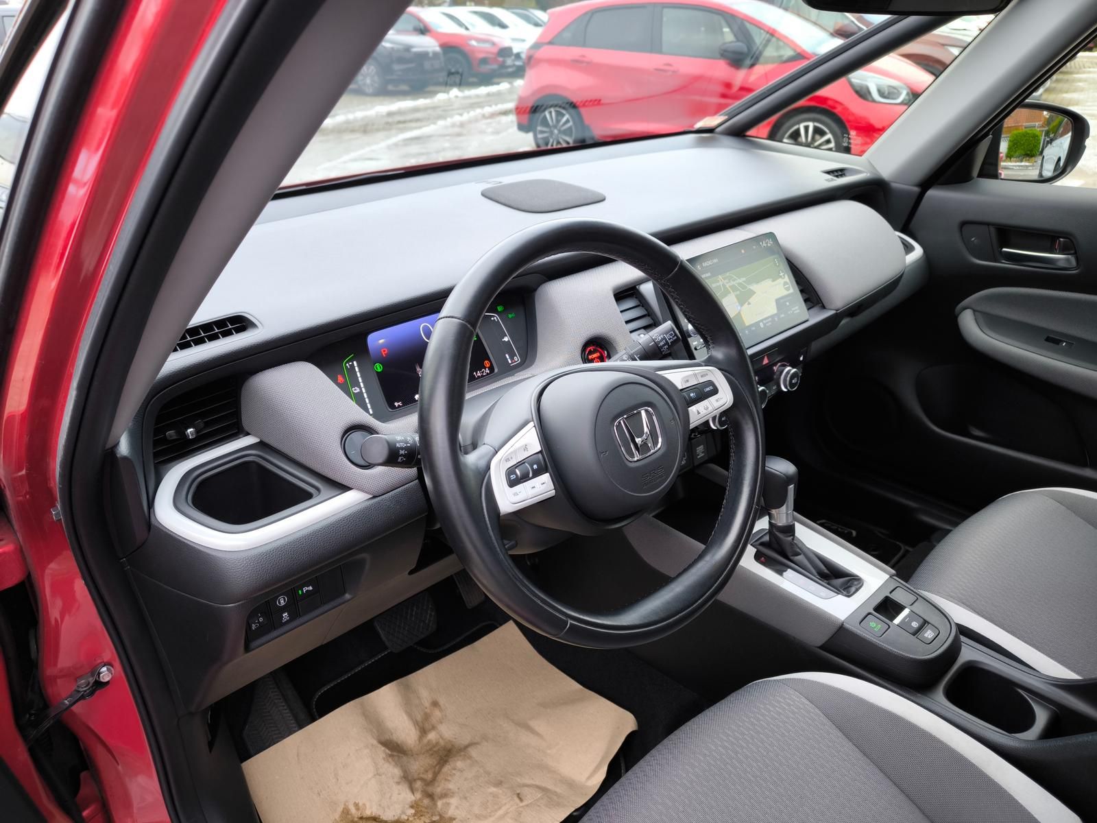 Honda Jazz 1,5 e Executive Crosstar + Ganzjahresreifen