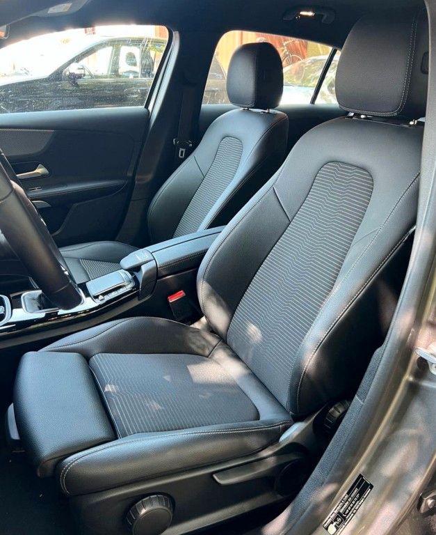 Mercedes-Benz A 180 A -Klasse A 180 - Samsaru's Car Outlet