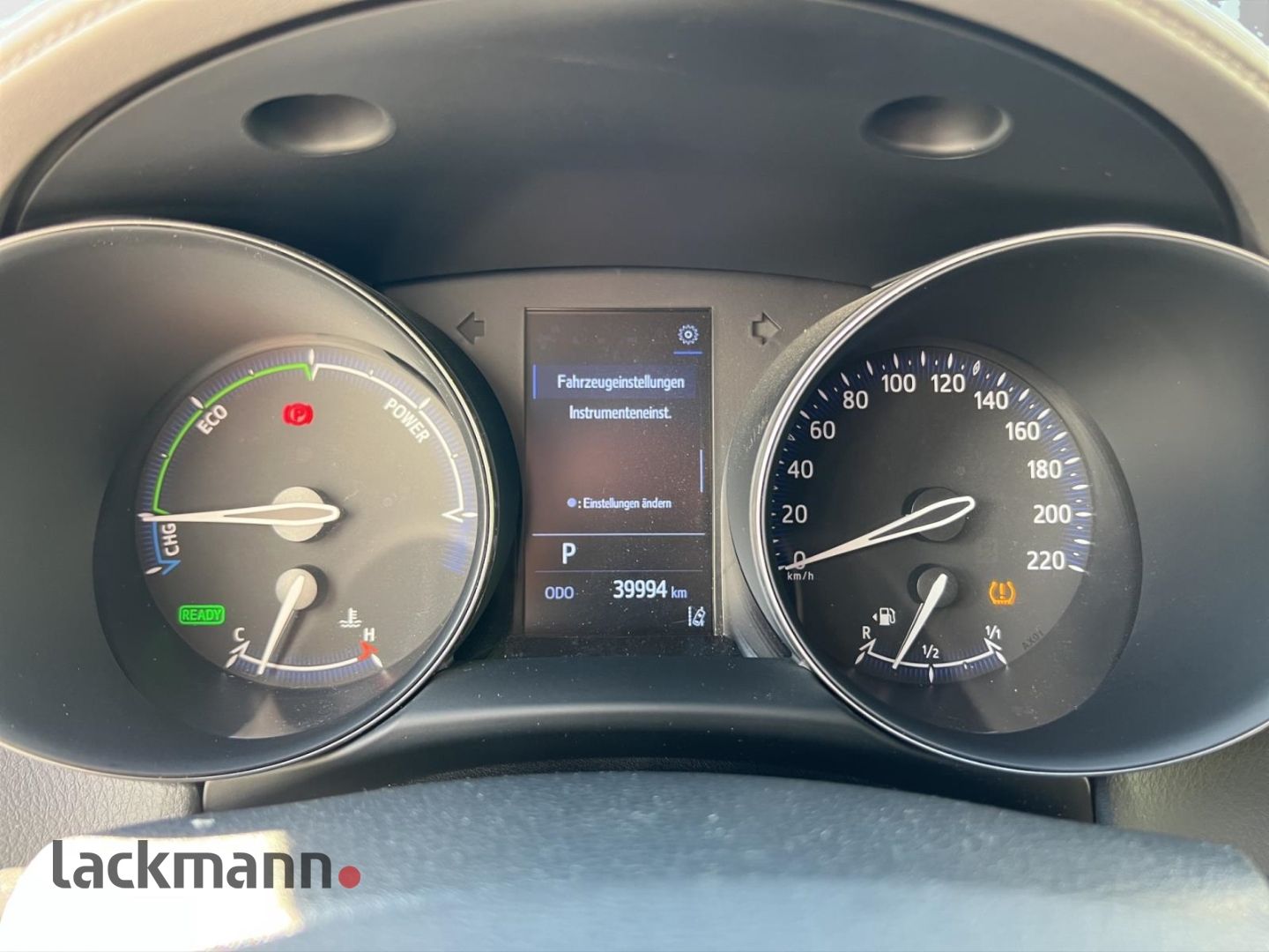 Toyota C-HR 2.0 Hybrid Orange Edition - Samsaru's Car Outlet