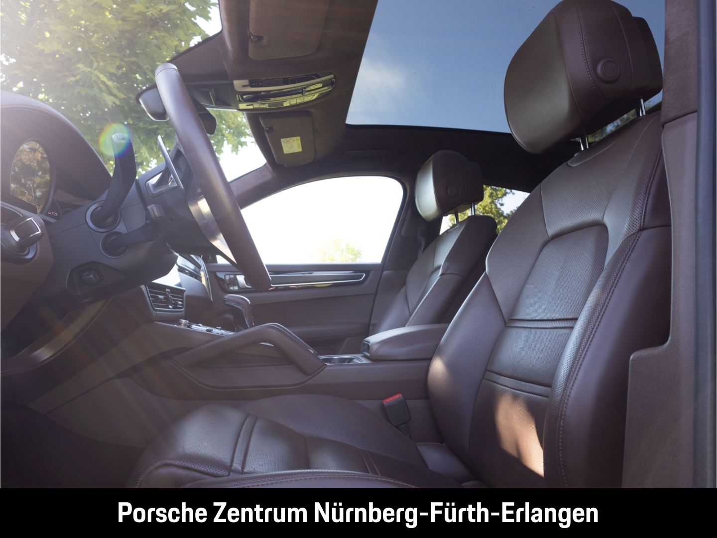 Porsche Cayenne GTS Coupe Luftfeder AHK Standheizung Hea