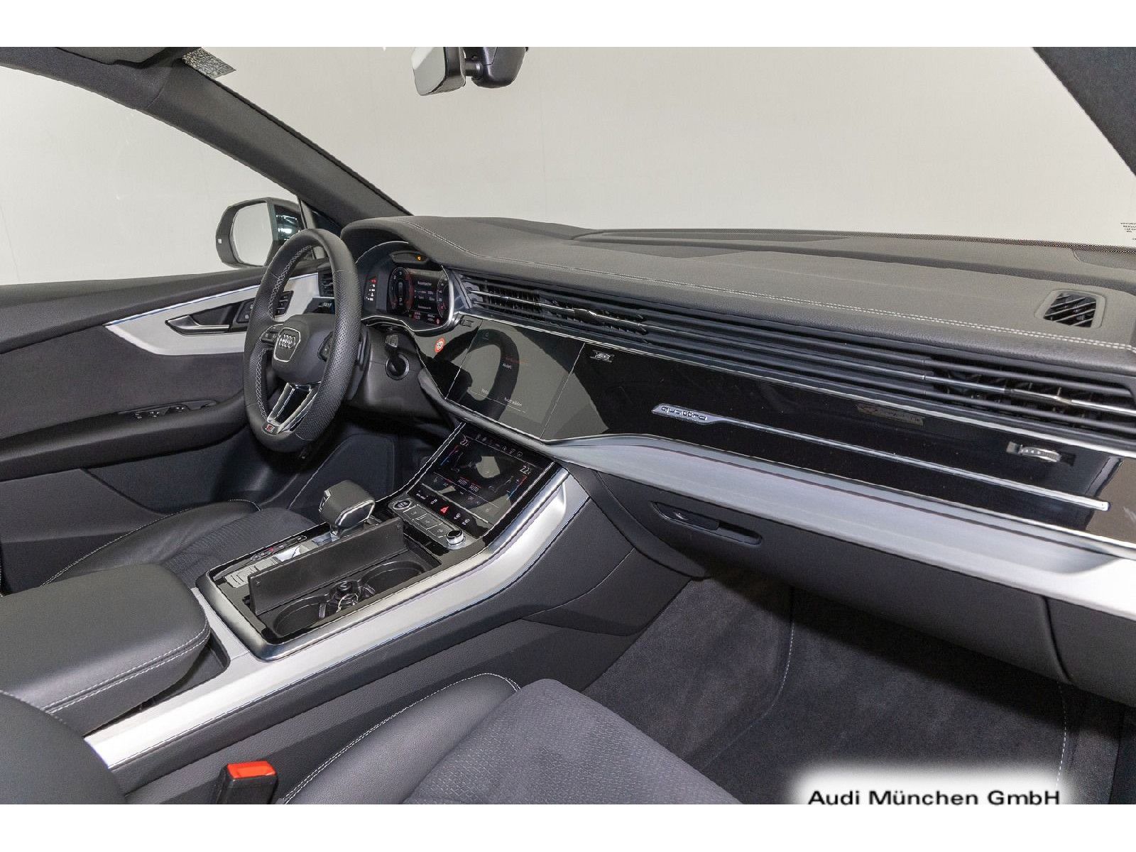 Audi Q8 50 TDI qu. S line - Samsaru's Car Outlet