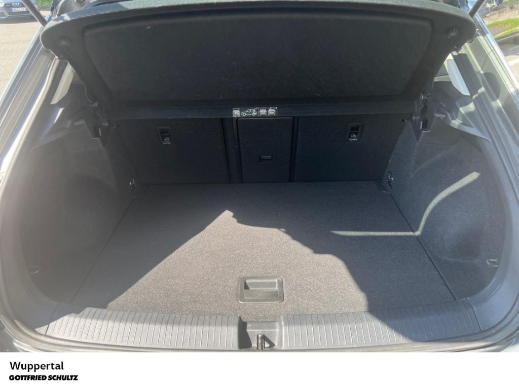 Volkswagen T-Roc 1.0 TSI - Samsaru's Car Outlet