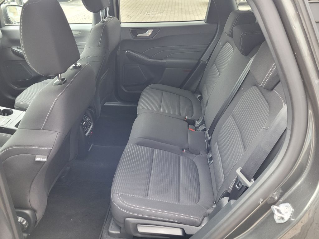Ford Kuga 2.0 EcoBlue Aut. TITANIUM - Samsaru's Car Outlet