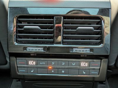 Volkswagen Touareg 3.0TDI 4M R-Line VOLL Black 22" UPE 114T