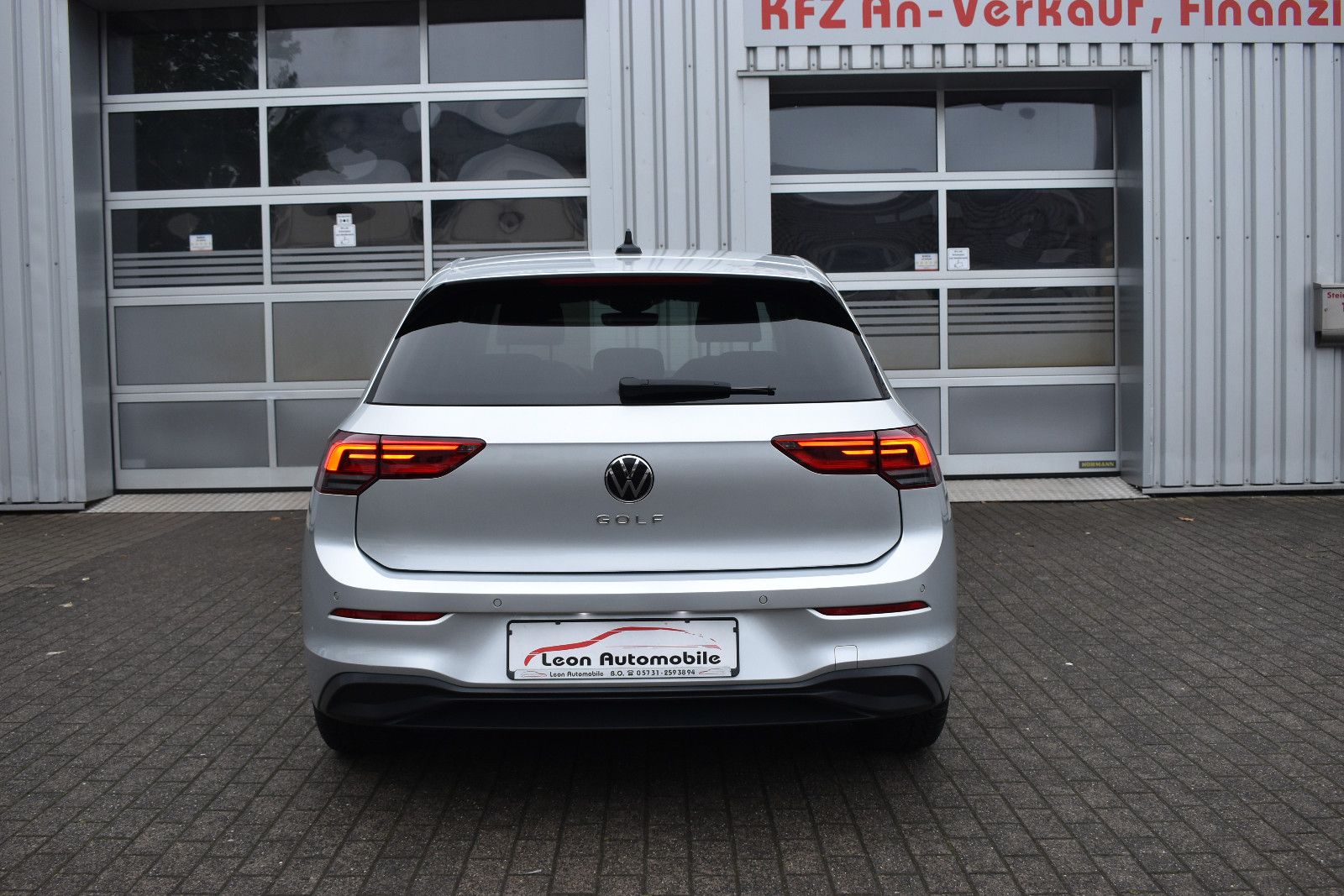 Volkswagen Golf VIII Life - Samsaru's Car Outlet
