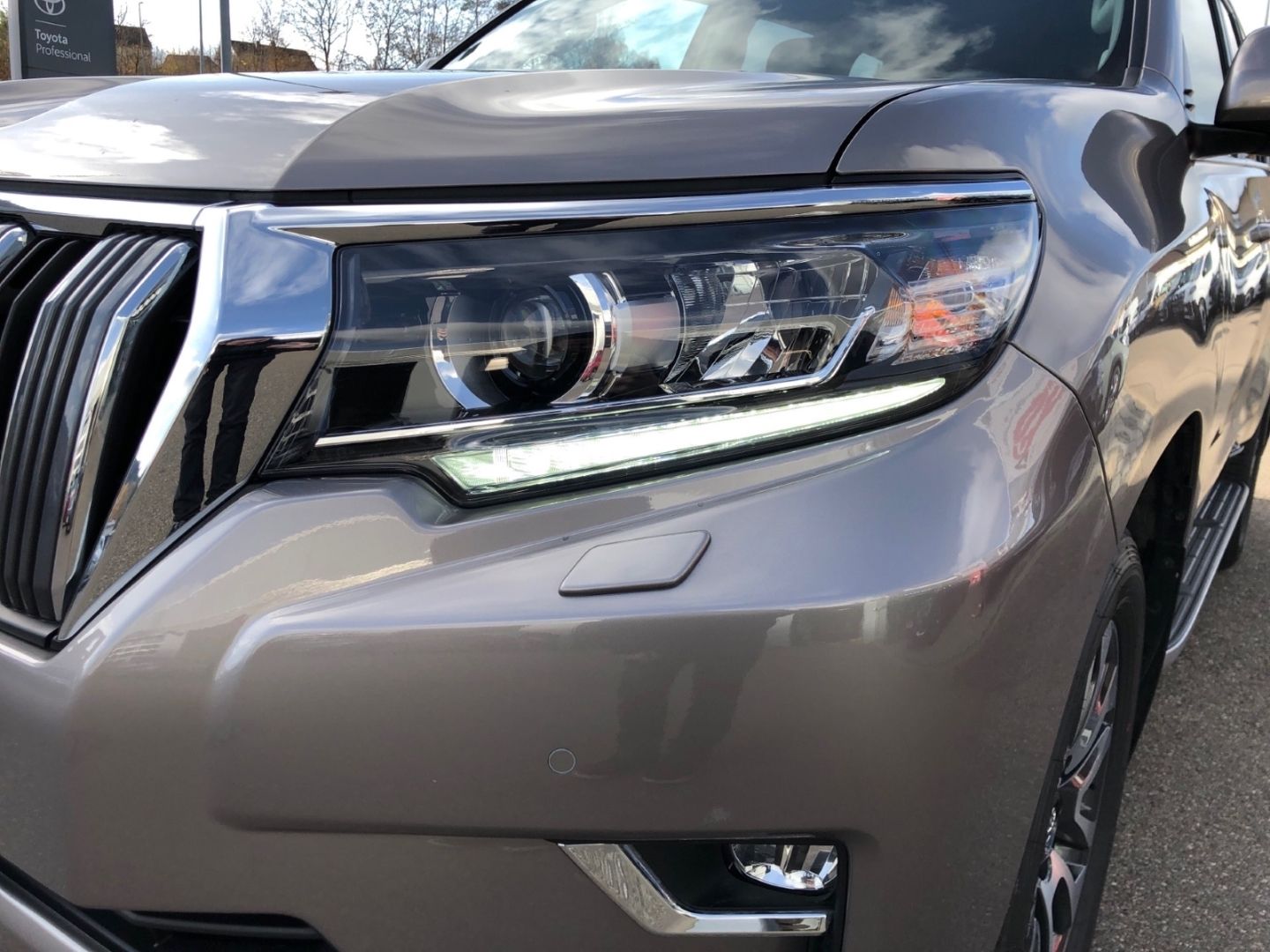 Toyota Land Cruiser 2.8 D-4D EXECUTIVE 4x4 Automatik
