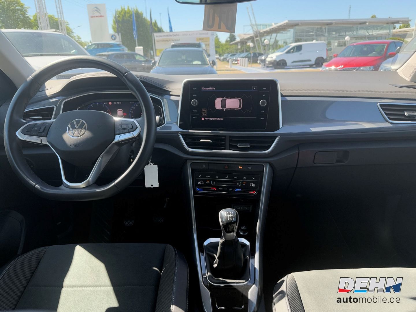 Volkswagen T-Roc 1.0 TSI Style Plus - Samsaru's Car Outlet