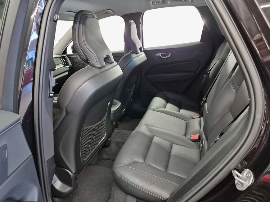 Volvo XC60 B4 D AWD Plus Dark Stdhzg * Sound