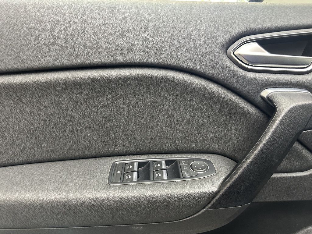 Renault Captur Intens - Samsaru's Car Outlet