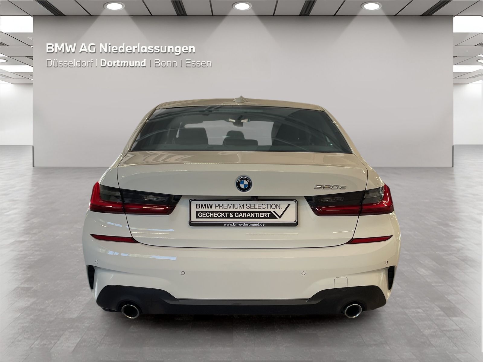 BMW 320e Limousine M Sport - Samsaru's Car Outlet