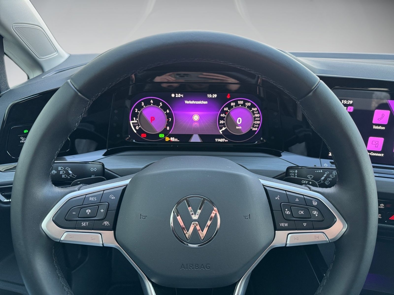 Volkswagen Golf VIII Variant 1.5 eTSI Style - Samsaru's Car Outlet