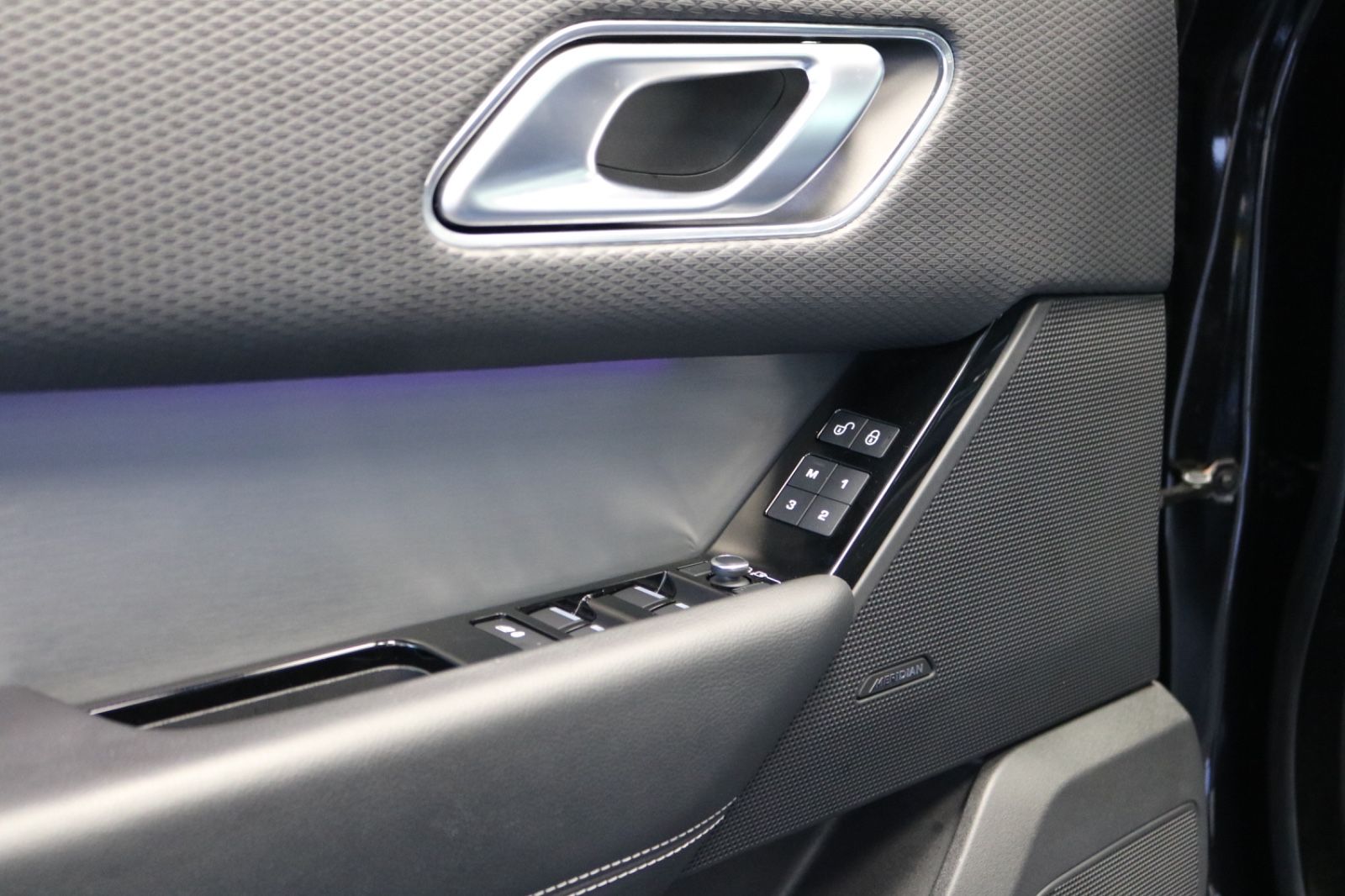 Range Rover Velar R-Dynamic - Samsaru's Car Outlet
