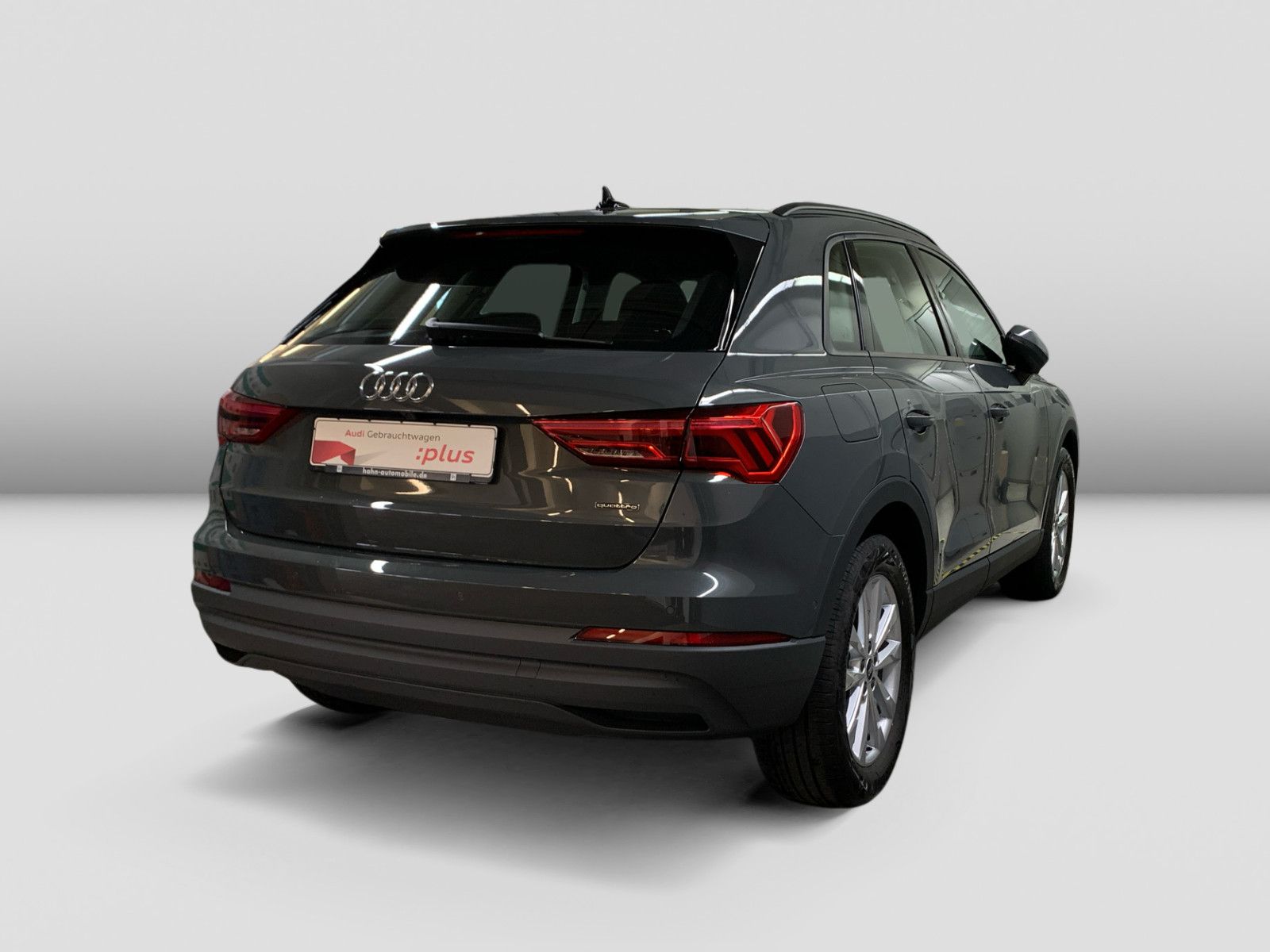 Audi Q3 40 TFSI quattro - Samsaru's Car Outlet