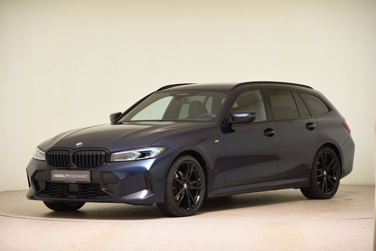 BMW 320d Touring xDrive M Sport - Samsaru's Car Outlet