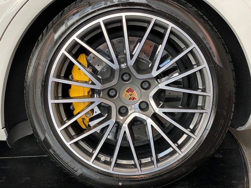 Porsche Cayenne Turbo SE SportDesign Sbel Carbon ACC AHK
