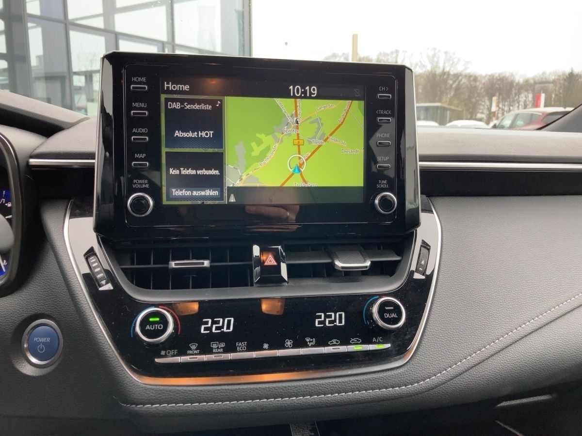Toyota Corolla 2.0 Hybrid - Samsaru's Car Outlet
