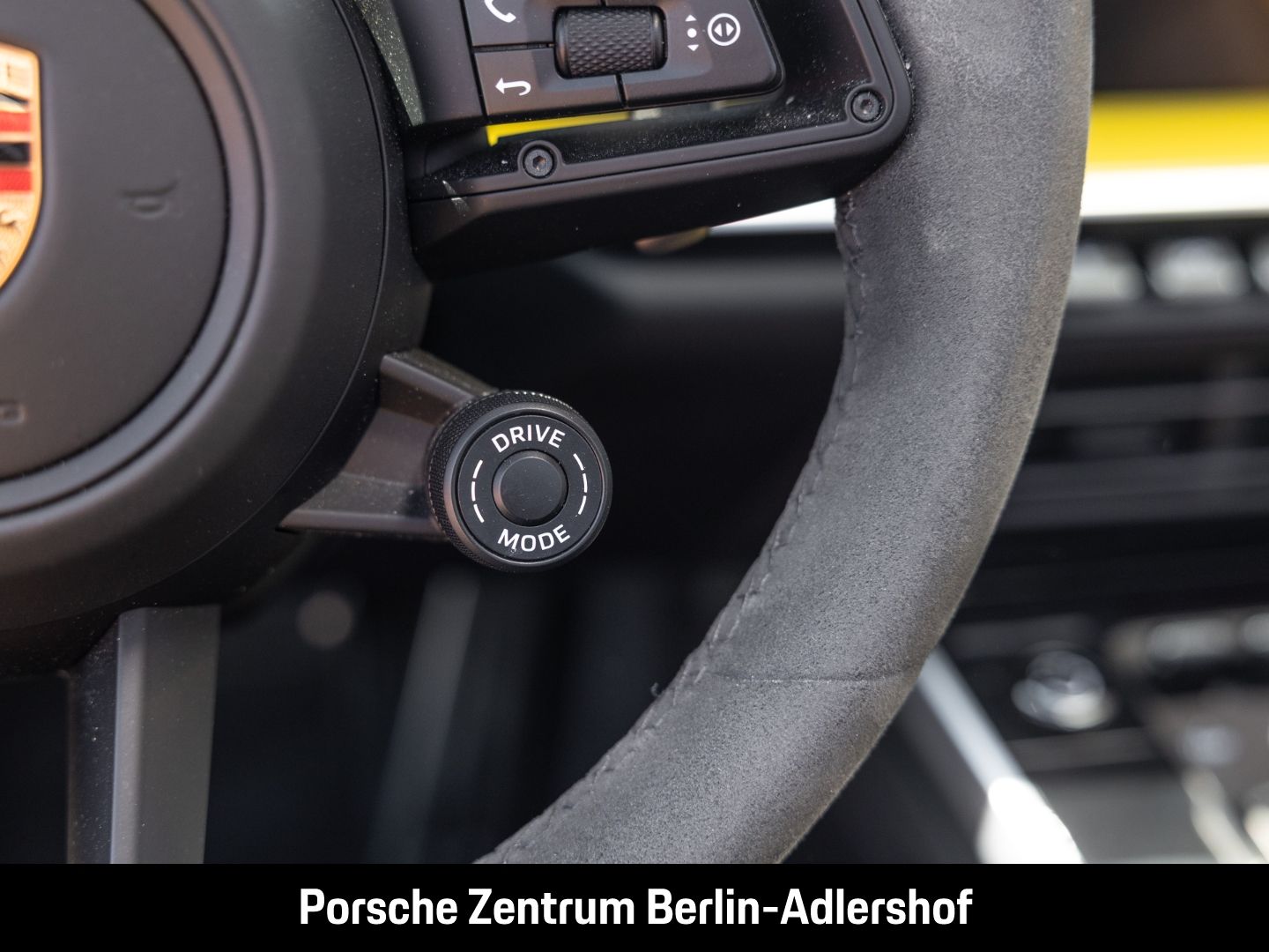 Porsche 992 911 Turbo Cabriolet Burmester Liftsystem-VA