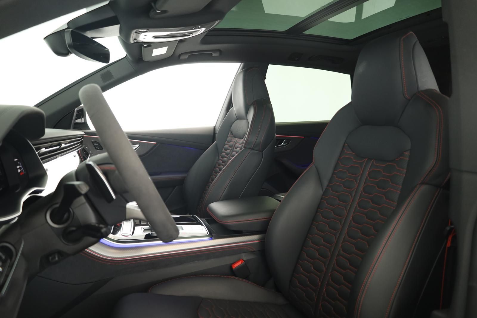 Audi RS Q8 SUV performance Laser Pano Vmax RSAbgas 23