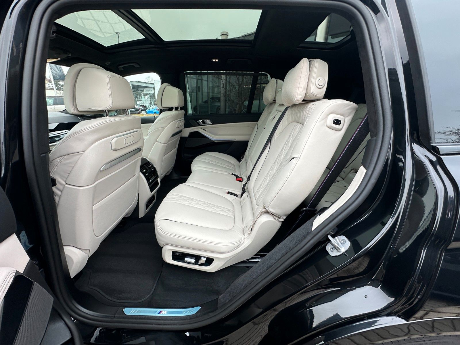 BMW X7 xDr 40d M Sport Pro|Aktivlenk|SkyL|AHK|BEIGE|