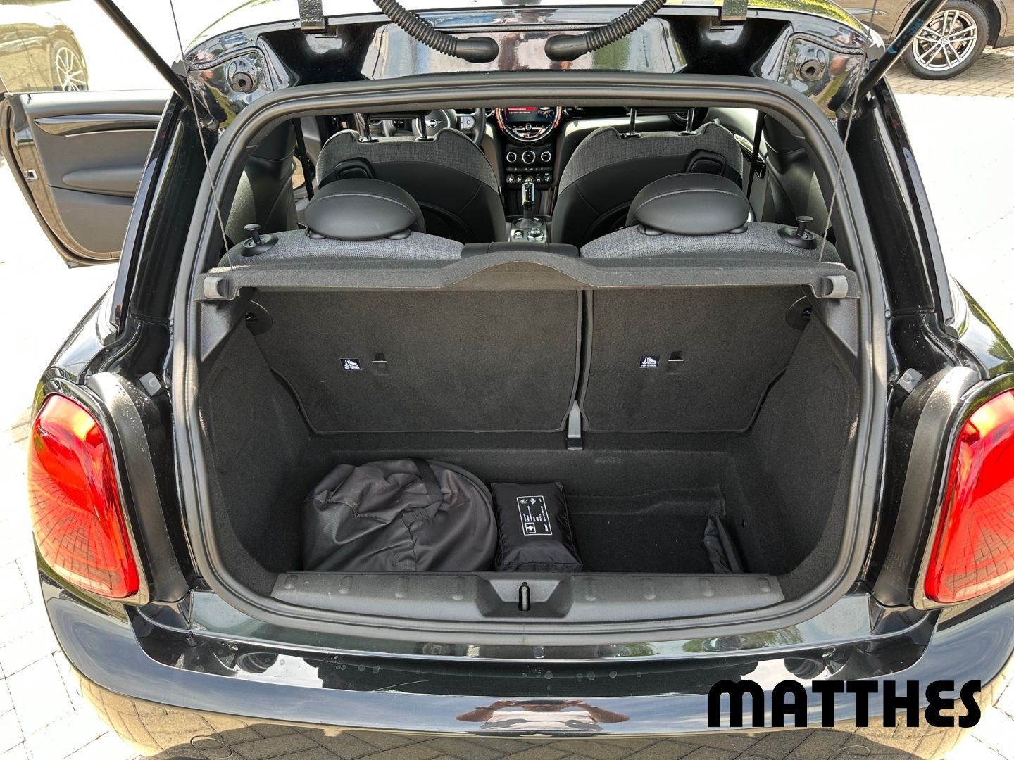 MINI Cooper SE 3-Türer Classic - Samsaru's Car Outlet