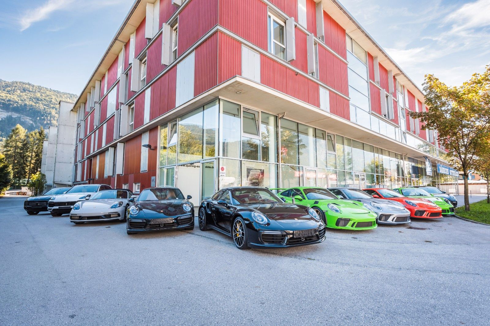 Porsche Macan Electric 4S FL/GRÜ-KR/PAN/14W/MASS/AHK/22