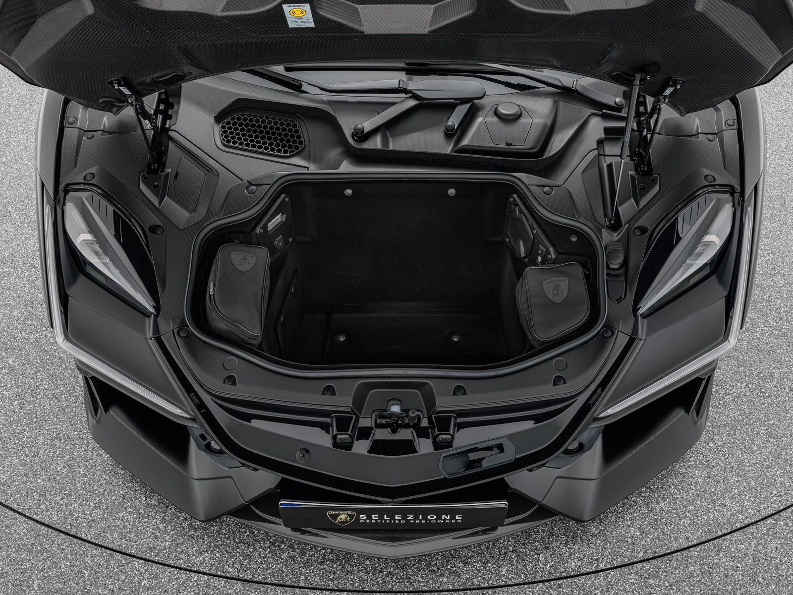 Lamborghini Revuelto