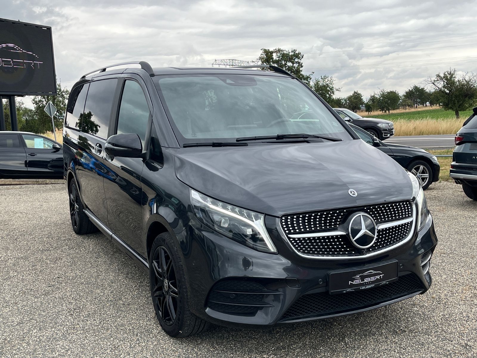 Mercedes-Benz V 300 - Samsaru's Car Outlet