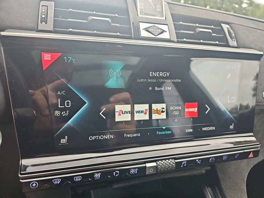 DS Automobiles DS 7 Crossback E-Tense 225 Performance Line +