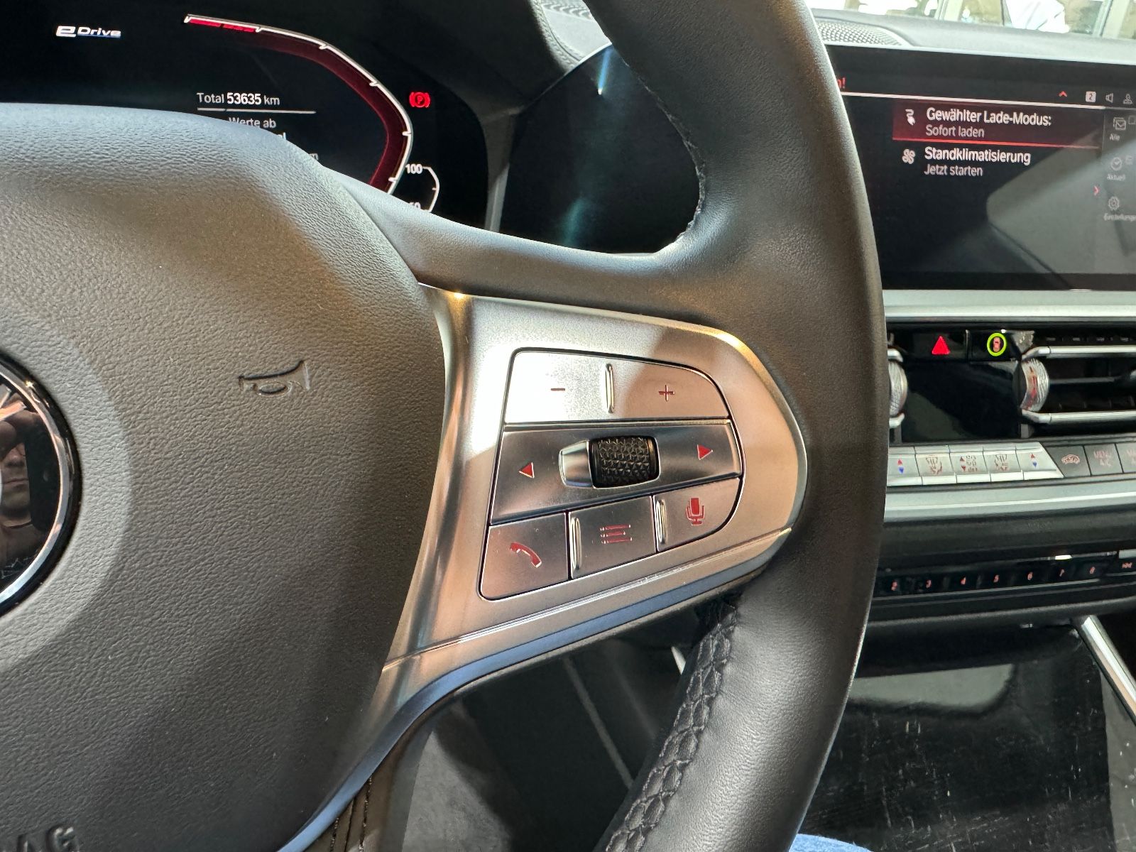 BMW 330 e Luxury Line Individual - Samsaru's Car Outlet