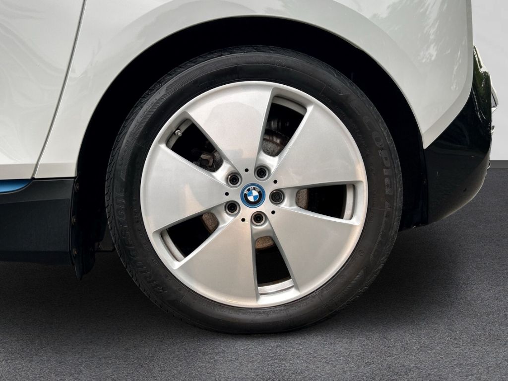 BMW i3 120Ah - Samsaru's Car Outlet