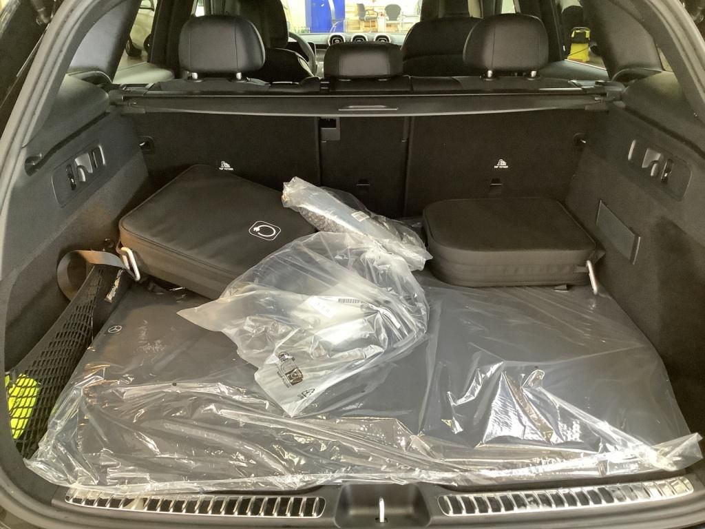 Mercedes-Benz GLC 300 de 4M AMG - Samsaru's Car Outlet