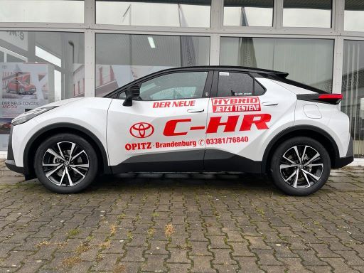 Toyota C-HR Hybrid - Samsaru's Car Outlet