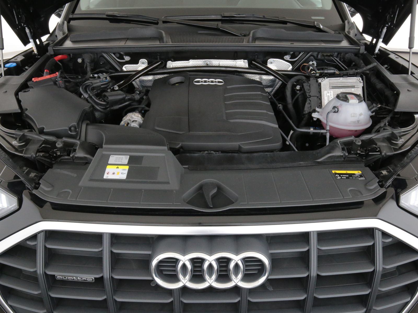 Audi Q5 40 TDI quattro S tronic - Samsaru's Car Outlet