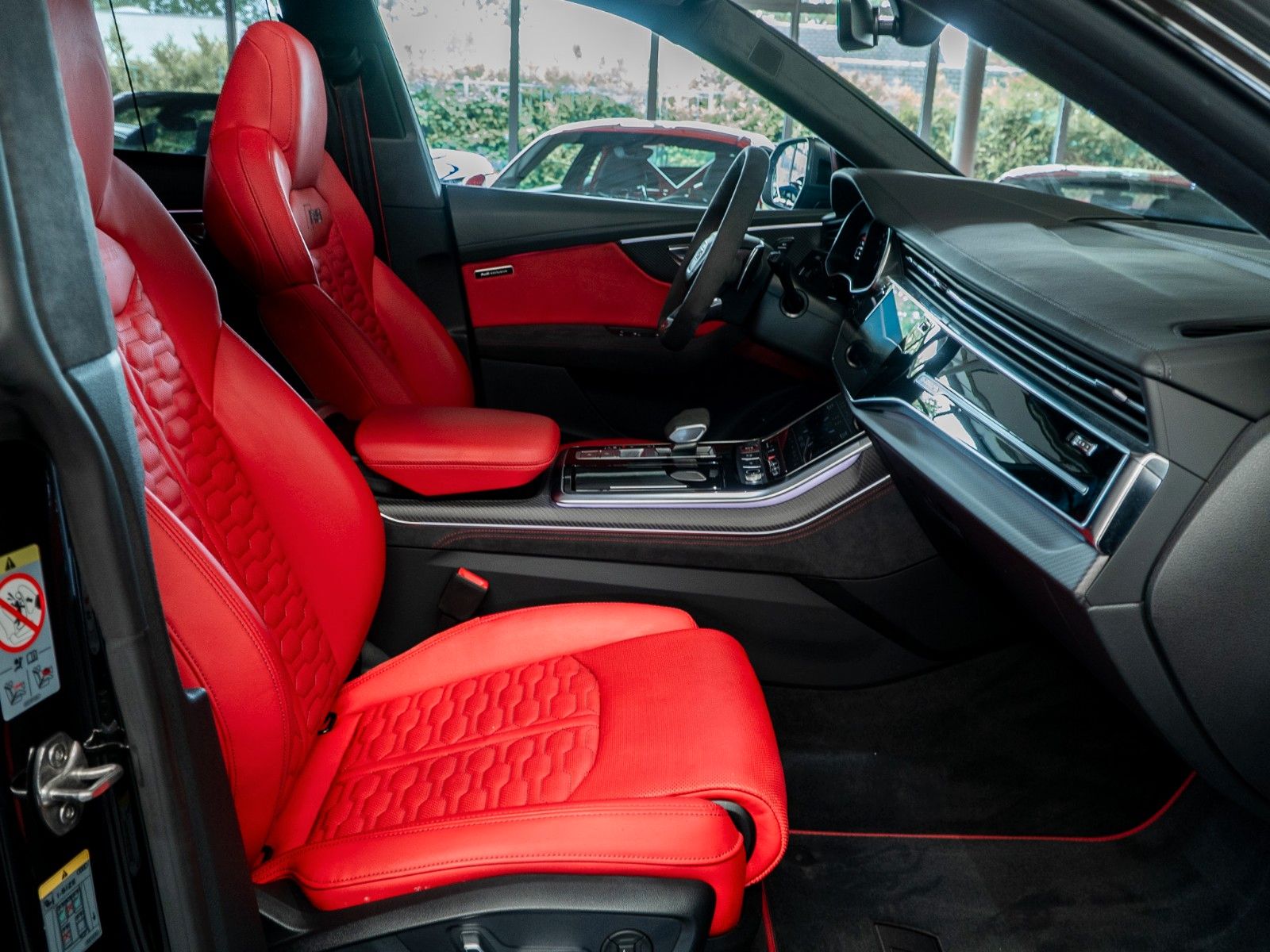 Audi RSQ8 performance Maxton Carbon Red Pano