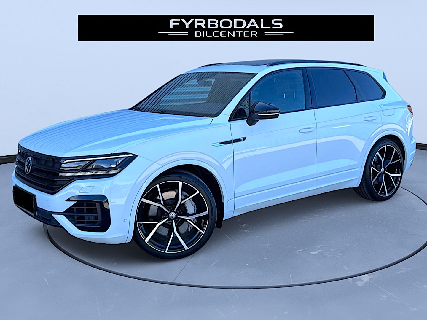 Volkswagen Touareg R 4Motion eHybrid - Samsaru's Car Outlet