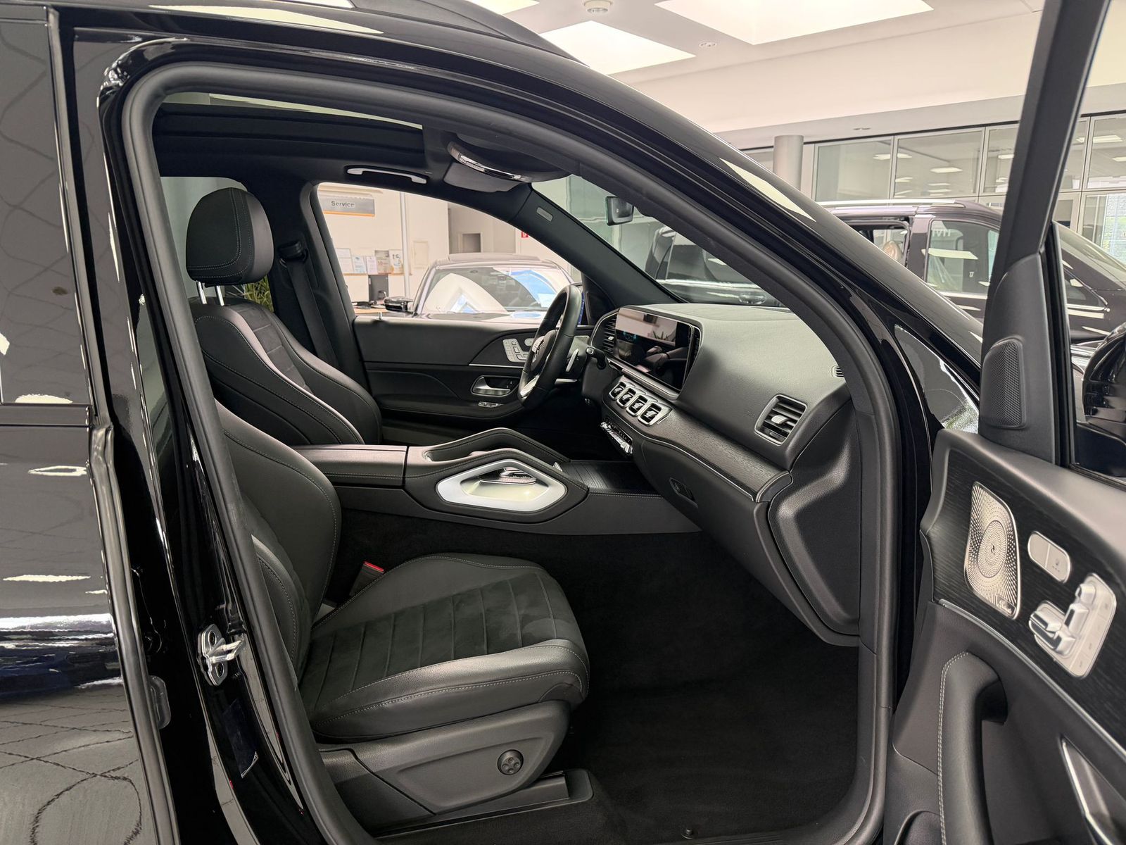 Mercedes-Benz GLE 400 d 4M AMG*MBEAM*PANO*BURM*DISTR*AHK*360°