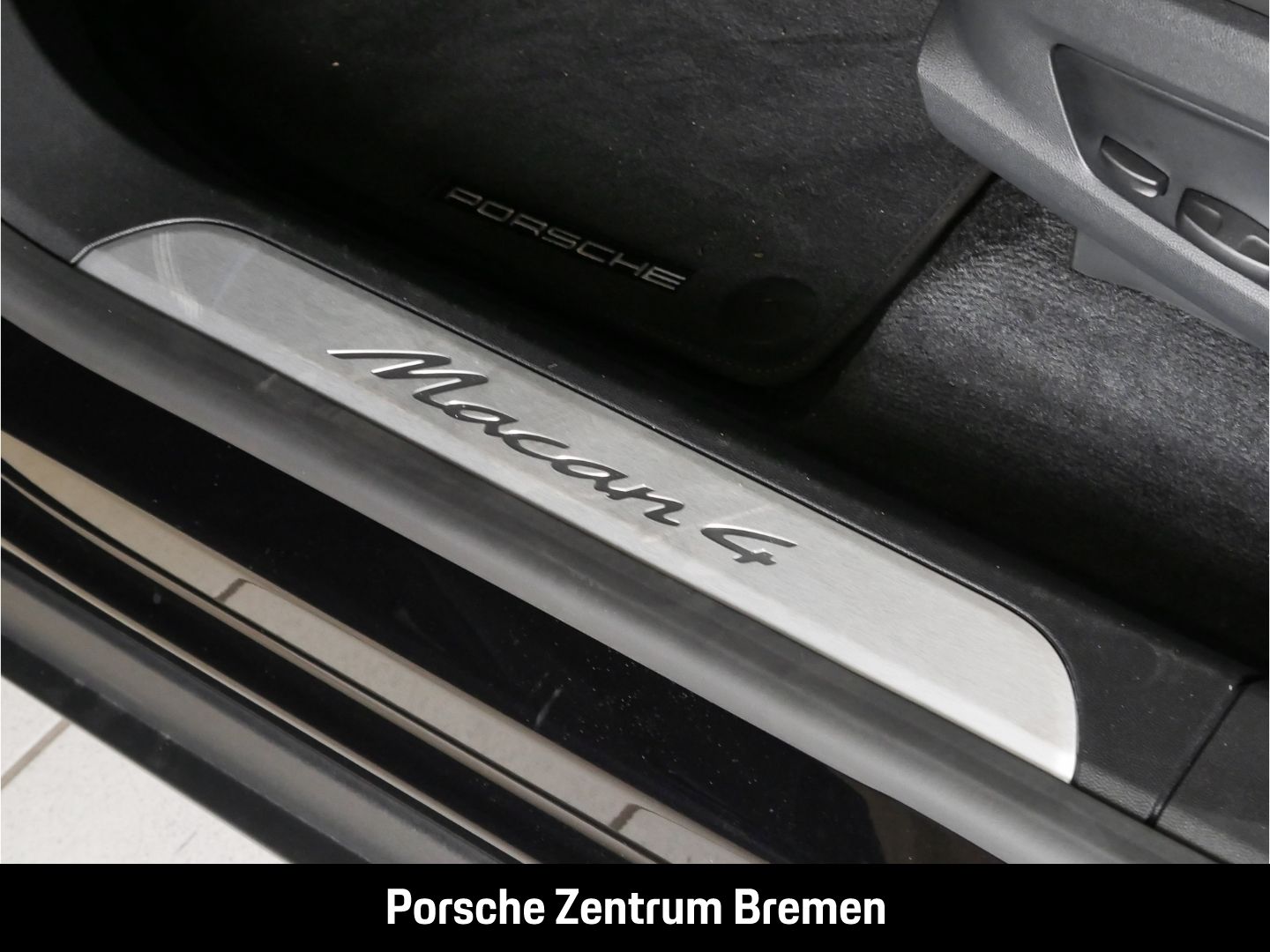 Porsche Macan 4 Sportpaket - Samsaru's Car Outlet
