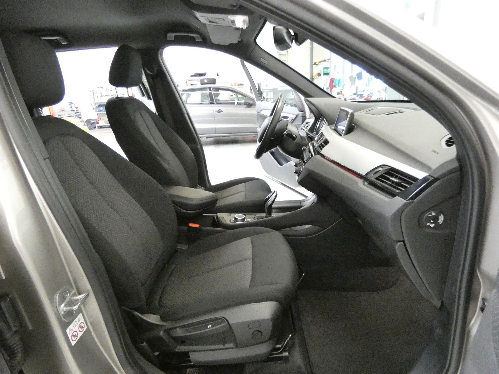BMW X1 xDrive 25 d Advantage - Samsaru's Car Outlet
