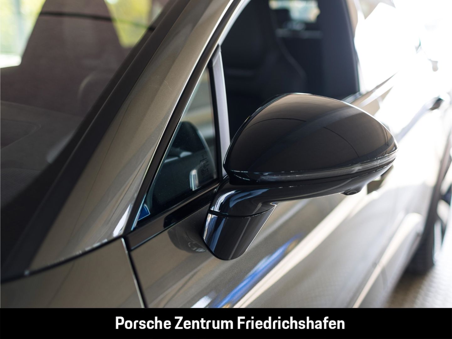 Porsche Macan 4 Hinterachslenkung InnoDrive Head-Up