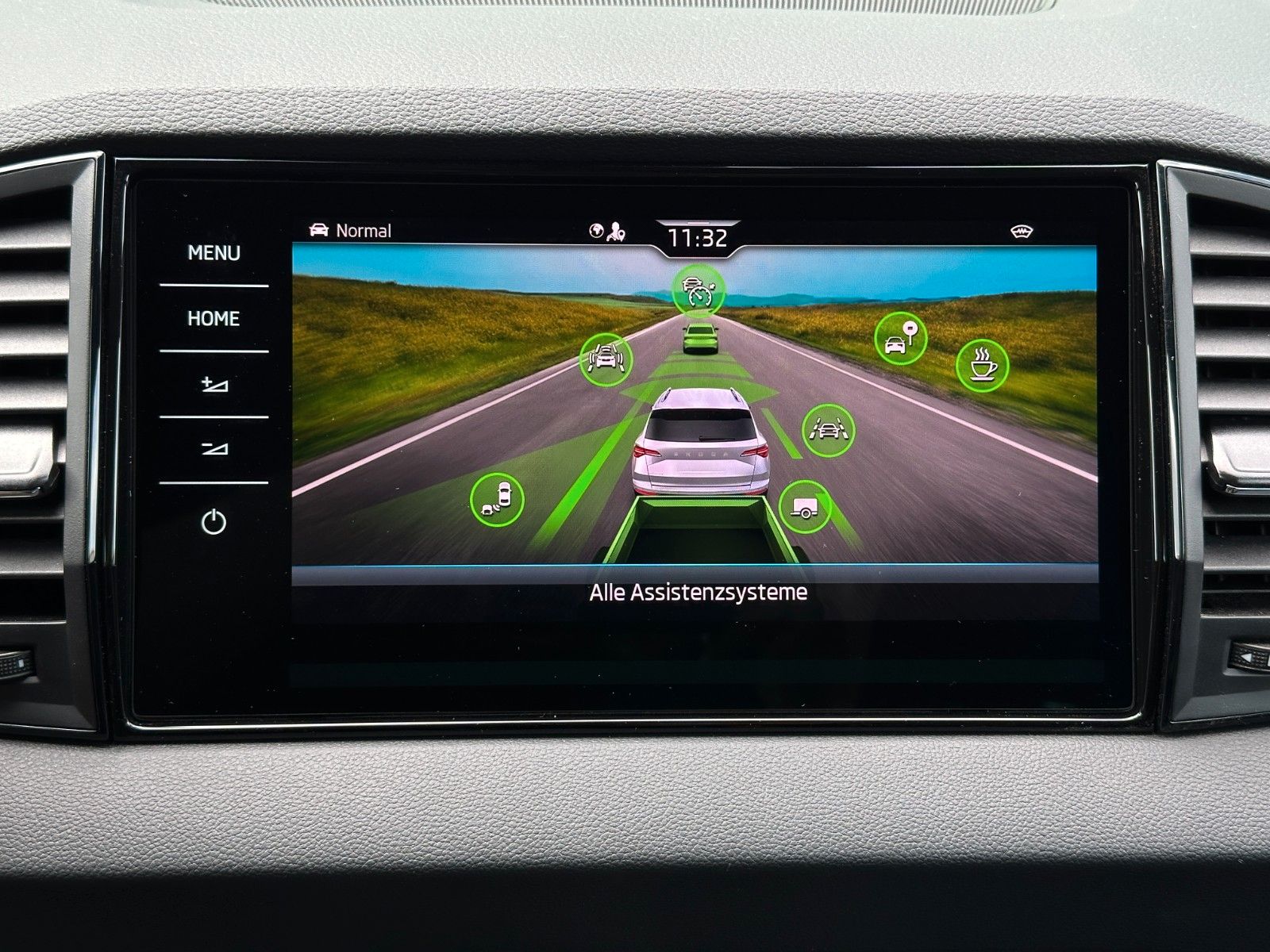 Skoda 150PS DSG Sportline NAVI ACC KAMERA eHK LM19"AHK