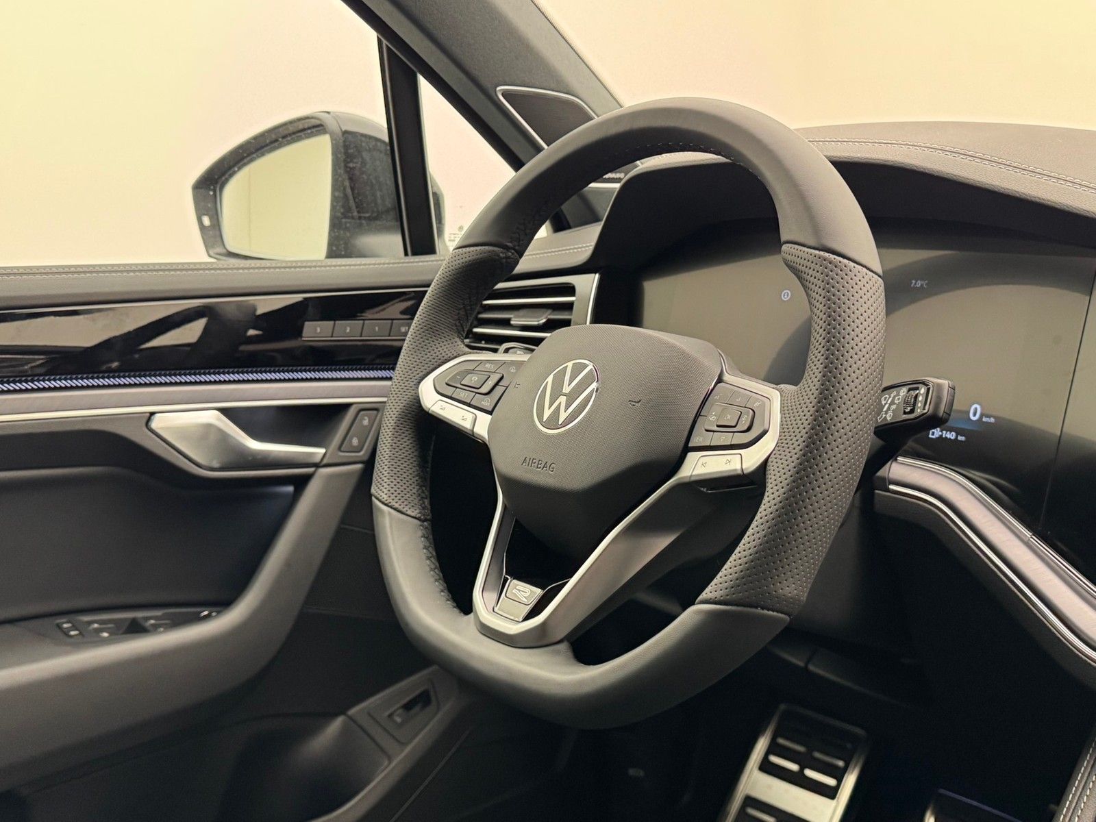 Volkswagen Touareg TDI Autom. 4M R-Line BlackPano22Komfort