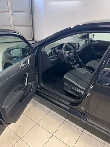 Volkswagen Polo 1.0 TSI DSG Highline - Samsaru's Car Outlet