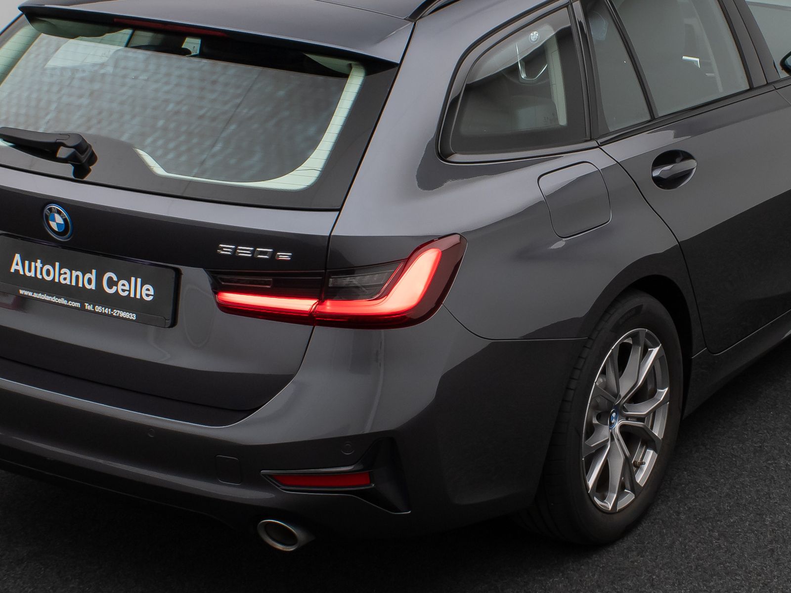 BMW 320e Sport Line - Samsaru's Car Outlet